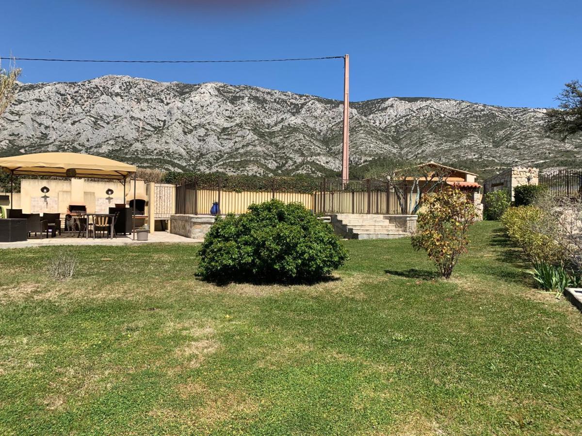 Studio Au Pied De La Ste Victoire Puyloubier Экстерьер фото